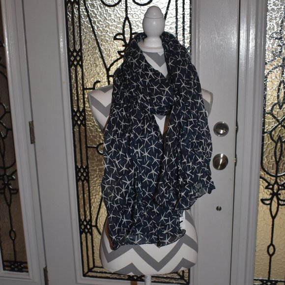 Vineyard Vines Accessories - NWT Vineyard Vines Starfish Scarf